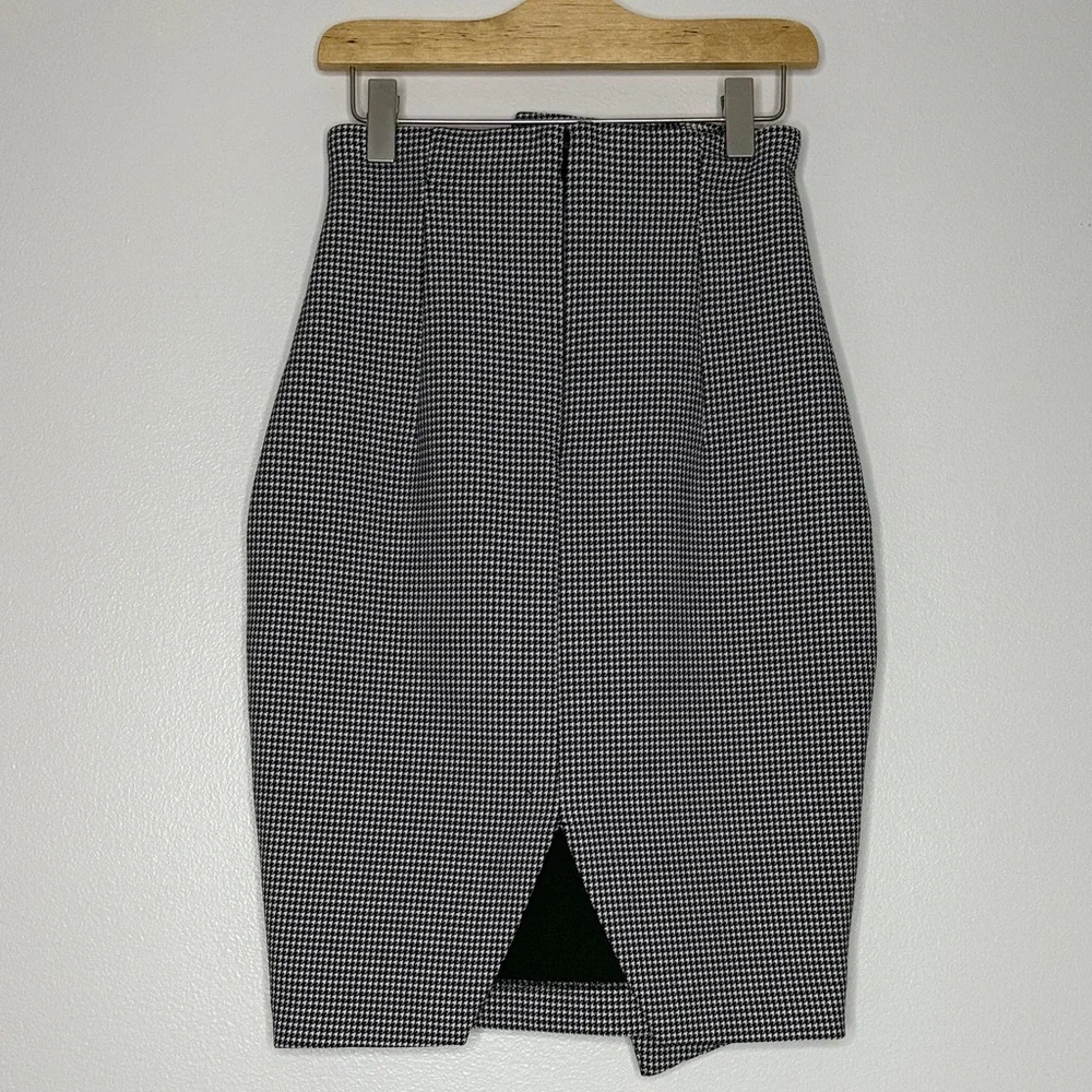 H&M Black and White Houndstooth Skirt - Picture 4 of 8